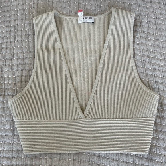 Aritzia Babaton Sculpt Knit Crop Top - Picture 2 of 4